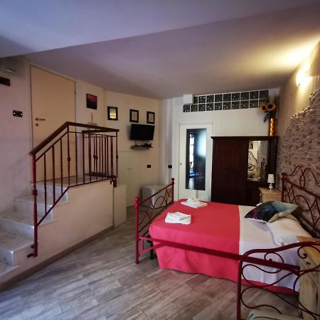 Michela Rooms Riomaggiore Esterno foto