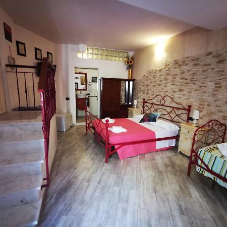 Michela Rooms Riomaggiore Esterno foto