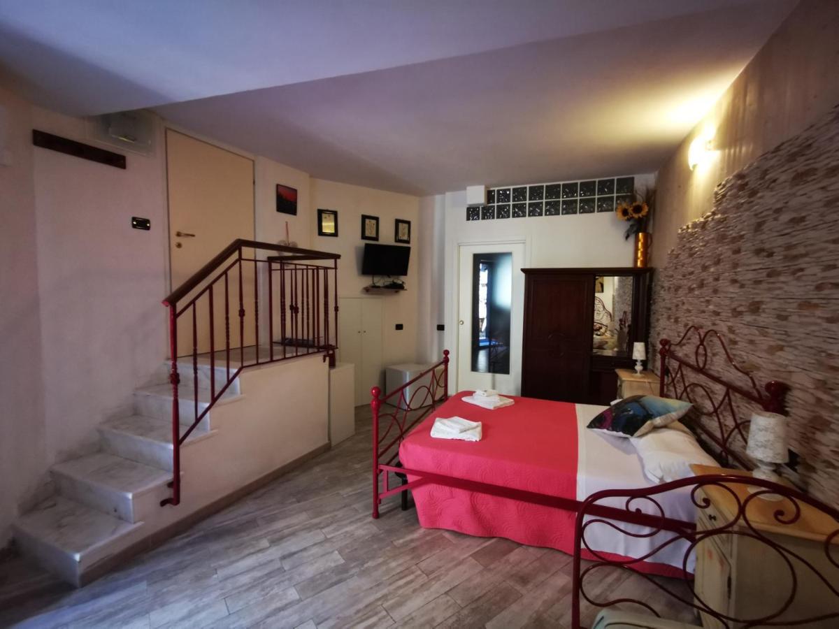 Michela Rooms Riomaggiore Esterno foto