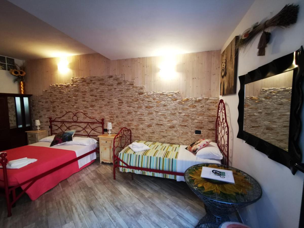 Michela Rooms Riomaggiore Esterno foto