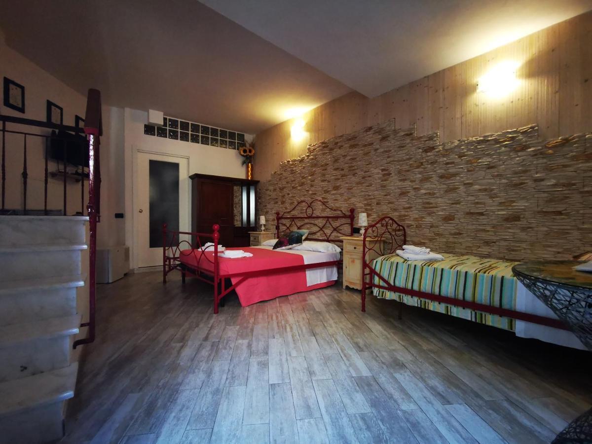 Michela Rooms Riomaggiore Esterno foto