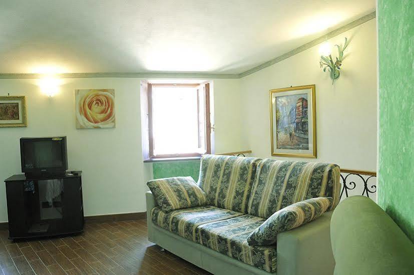 Michela Rooms Riomaggiore Esterno foto