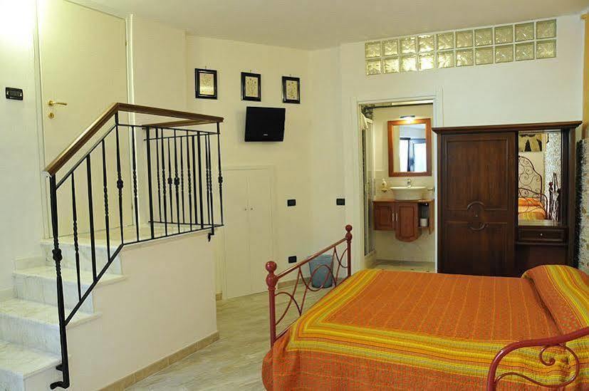 Michela Rooms Riomaggiore Esterno foto